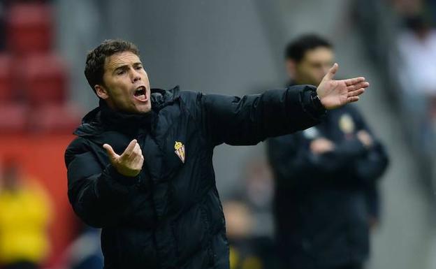Rubi siempre ha sido un entrenador del gusto de Husillos, pero está en la órbita del Espanyol. /AFP