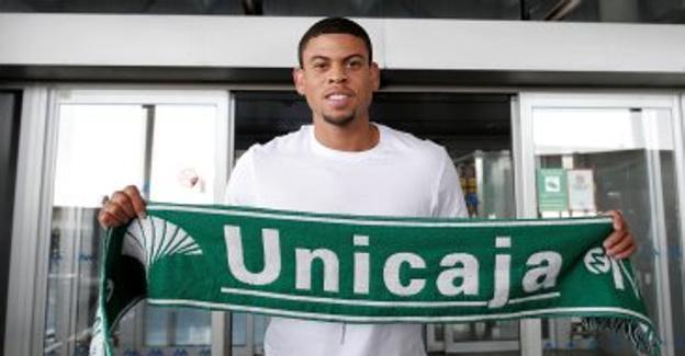 McCallum llegó con adelanto