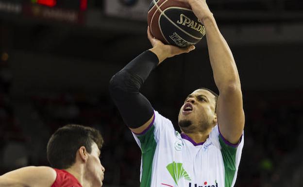 McCallum promedia 7,6 de valoración por partido. /LOF