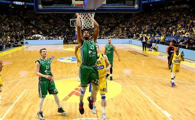 Brooks machaca la canasta del Maccabi en Tel Aviv. /Euroliga