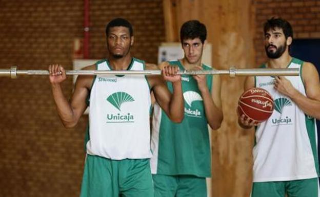 El Unicaja ata a Ignacio Rosa, joya de la cantera, con un contrato de cuatro temporadas