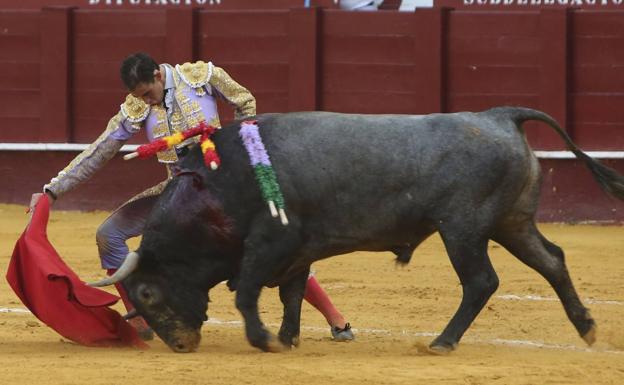 Inicio por bajo de Fortes al cuarto de la tarde, que humilló con clase.