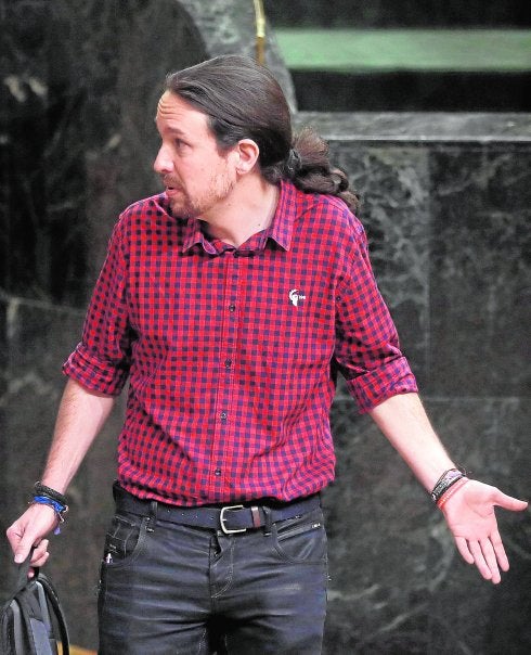 Iglesias, en el hemiciclo del Congreso durante un pleno de la Cámara baja. :: Chema Moya / efe
