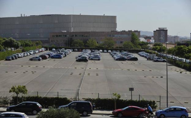 Aspecto del parking de la Ciudad de la Justicia este lunes.
