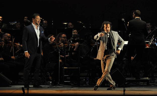 Farruquito, anoche en un momento de su actuación en el Teatro Cervantes.