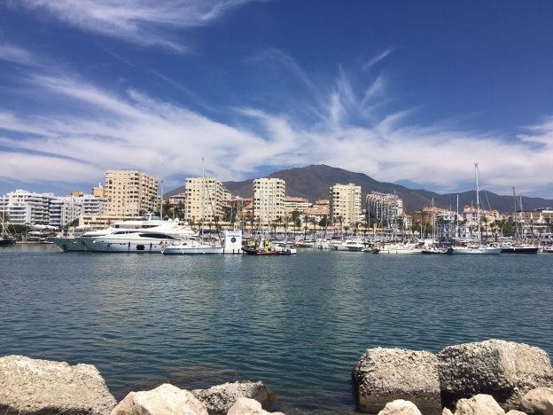 Vista del puerto de Estepona.