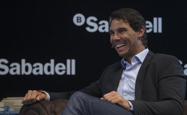 Nadal, durante el encuentro en Málaga./Ñito Salas