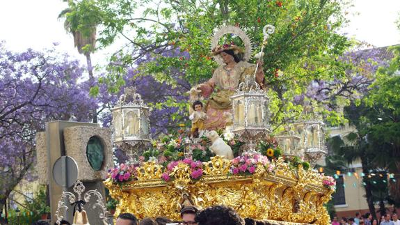 La Divina Pastora de las Almas, en su salida procesional/Eduardo Nieto