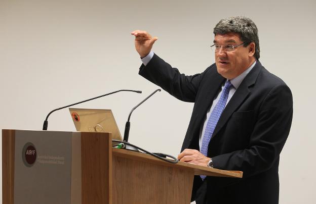 El presidente de la AIReF, José Luis Escrivá. :: r. c./