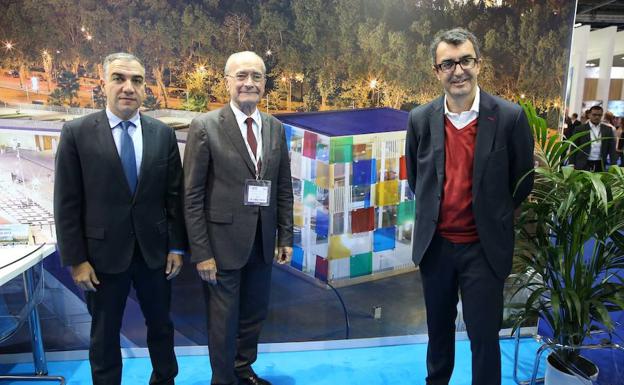 Bendodo y el alcalde, en la presentación de los eventos deportivos./Salvador Salas