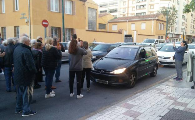 Vecinos en la protesta.