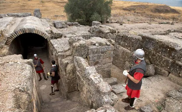 Recreación histórica en la antigua ciudad de Cástulo. /Turismo andaluz