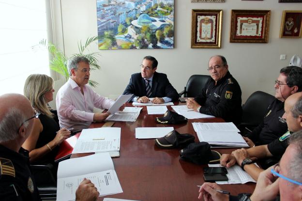 Reunión Local de Seguridad. /Ch. M.