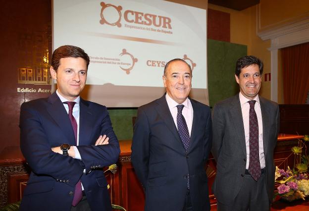 Javier García Mateo, Manuel Atencia y Leopoldo Parias, ayer. /Salvador Salas