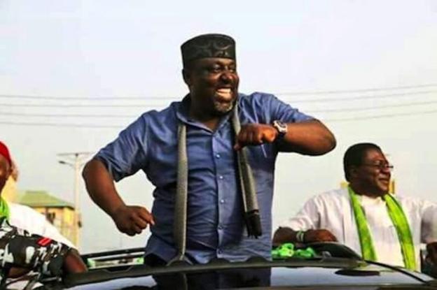 El controvertido gobernador Rochas Okorocha y su hermana, Ogechi Ololo. :: R. c./