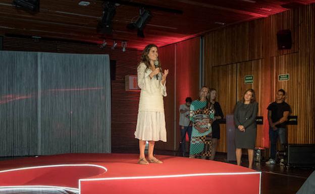 Berta Pérez, una de las ganadoras de ‘Gira Mujeres’, con su proyecto de Gastroneta Ecovegana./