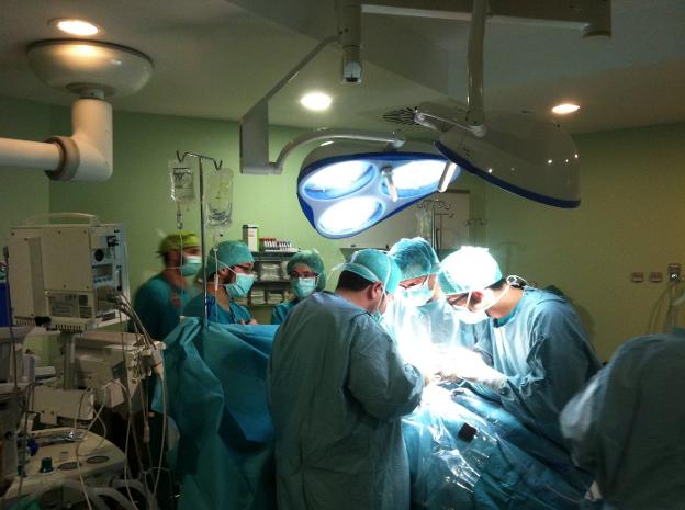 Imagen de un trasplante renal realizado en el Hospital Regional Carlos Haya. :: sur/