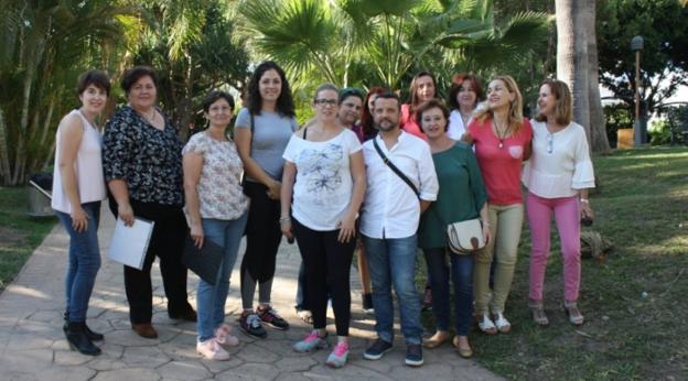 Colectivo de trabajadores despedidos del servicio de ayuda a domicilio./Charo Márquez