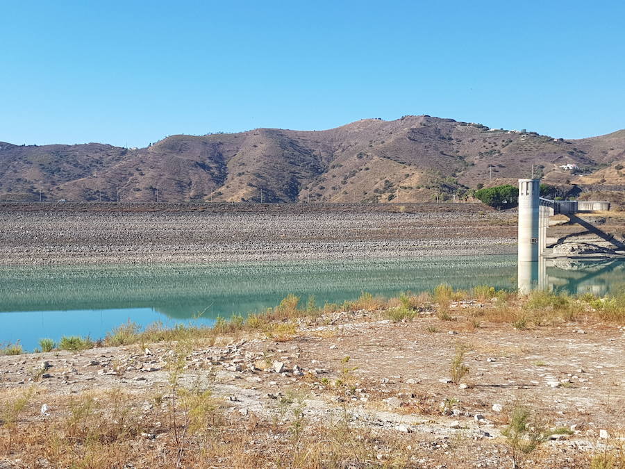 Imagen de archivo de pantano de La Viñuela. /SUR
