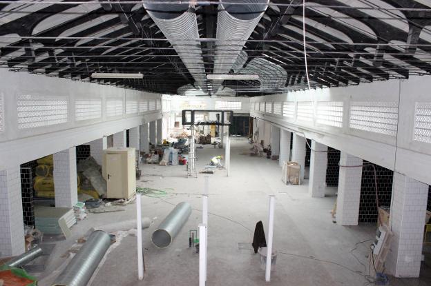 Estado actual de las obras del antiguo mercado de abastos./Ch. M.