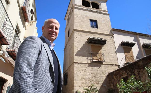 Javier Imbroda, ante la sede del Museo Picasso Málaga/Salvador Salas