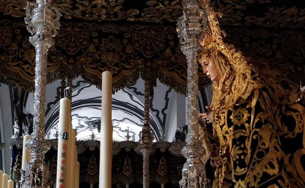 Detalle del pez en recuerdo de Gabriel que irá en el trono. /