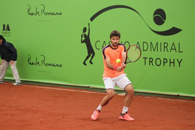 Jordi Samper, durante su partido de ayer. :: sur/