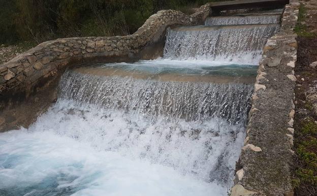 El río Guaro, que abastece a la presa de La Viñuela. /Agustín Peláez