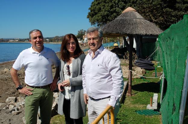Bendodo, Bravo y García Urbano visitando las obras./Charo Márquez