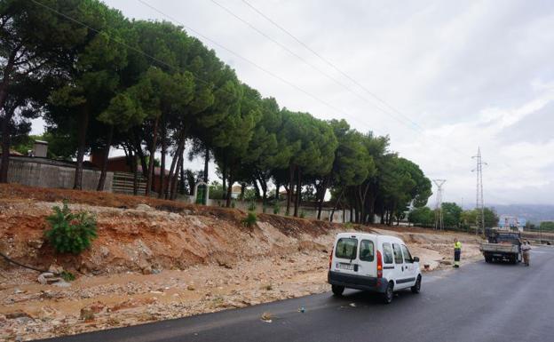 Estado del camino de las Canteras tras las lluvias de 2015. /SUR