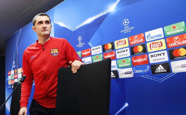 Ernesto Valverde, en la rueda de prensa. /Efe