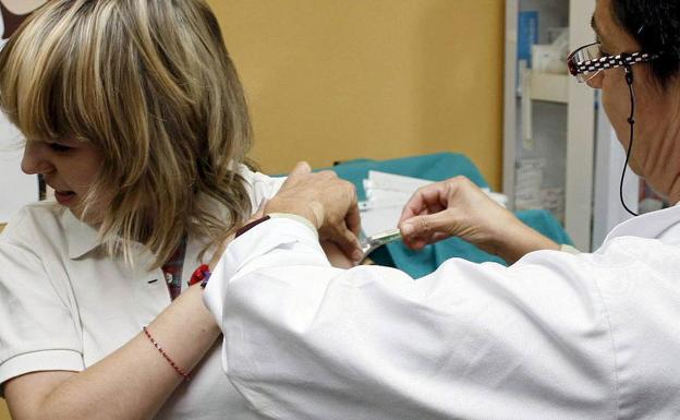 Disponible una nueva vacuna frente al meningococo B para pacientes de 10 a 18 años