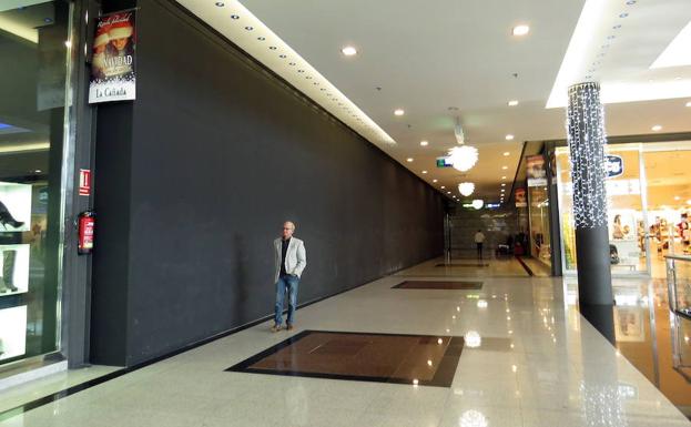 Local donde está prevista la instalación de la multinacional Primark. /Josele-Lanza -