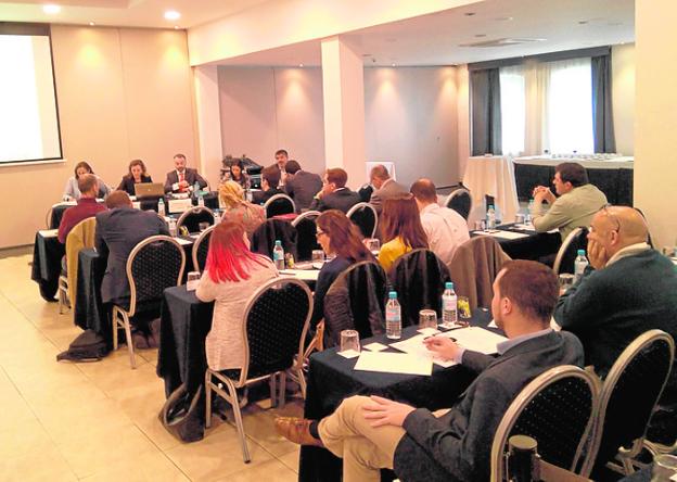 Asistentes a la jornada sobre oportunidades. :: sur/
