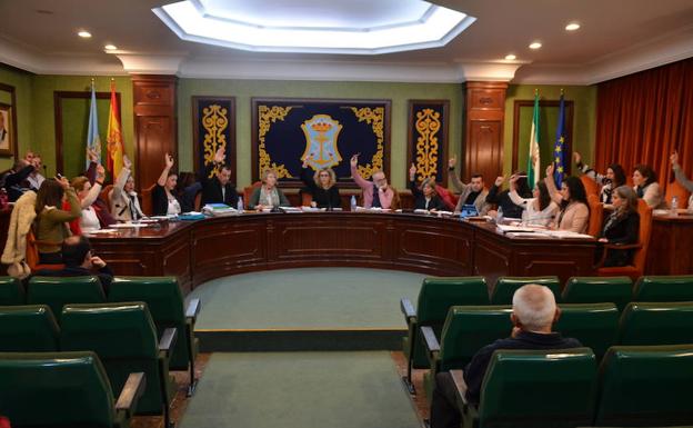 El acuerdo contó con el apoyo de todos los grupos salvo las ediles de EVA-Podemos y no adscrita. /E. C.