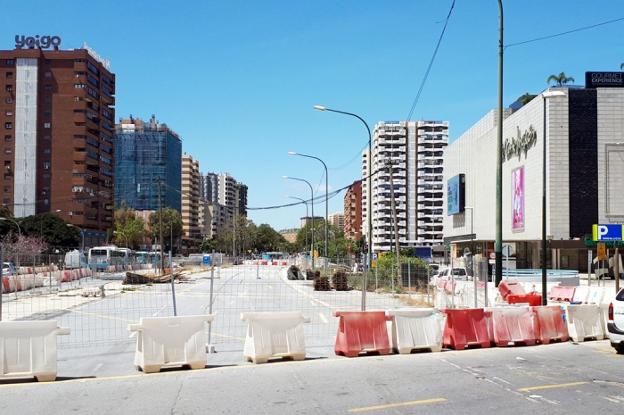 Las obras continúan en la Alameda Principal. /