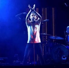 El cantante de Vetusta Morla, Pucho, durante el concierto en Madrid./Efe