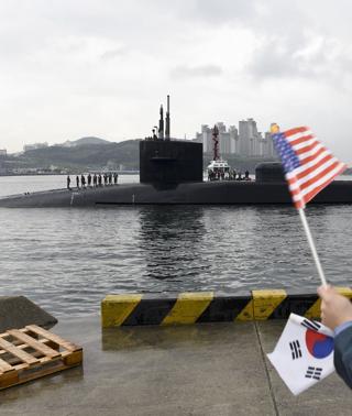 EE UU envía un submarino nuclear a la península de Corea en pleno