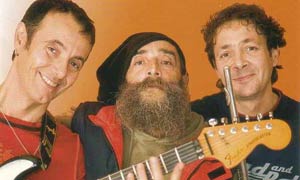 Roberto González, en el centro, junto a sus compañeros de Tabletom.:: Sur/