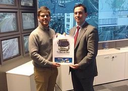 José María Ortega, con el concejal de Transportes de Bilbao. :: Sur/