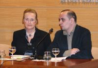 Atencia recita su nuevo poemario/