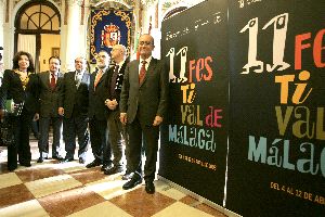 PRESENTACIÓN. Sara Robles (UMA), Miguel Briones, Jerónimo Pérez Casero (Cámara de Comercio), Méndez Leite, Castiel y De la Torre, ayer. / FRANCIS SILVA/