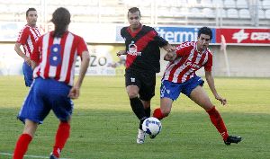 SUPERIORIDAD. El Algeciras C.F. lidera a los equipos gaditanos que están por encima de los onubenses / ANDRES CARRASCO/