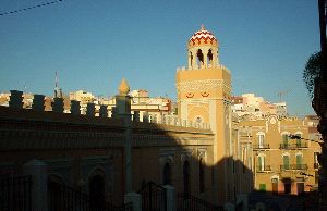 MEZQUITA. Los responsables del edificio no abonan la factura. / SUR/