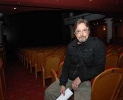 El actor marbellí, en el Teatro Ciudad de Marbella. / J-L/