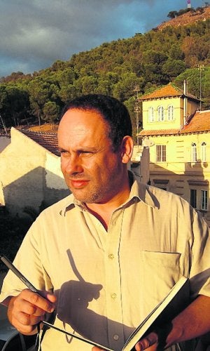 El dibujante Luis Ruiz. :: SUR/