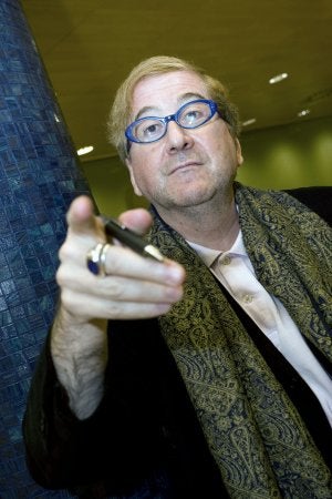 Luis Antonio de Villena, en una imagen reciente. ::
EFE/