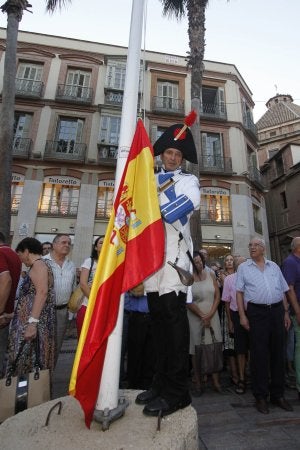 El izado de la bandera fue uno de los actos principales. A. Cabrera/