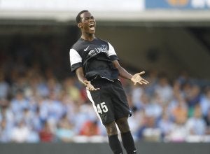 Fabrice, tras marcar su gol en Vigo con el Málaga. ::
REUTERS/