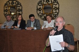 José Juan Jiménez, Nieves Masegora, Rafael Márquez, Basilia Pareja y Philip Smalley, . :: A. P./